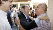 Rubalcaba cierra filas con Zapatero y respalda sus medidas anticrisis
