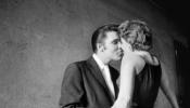 La mujer que besó a Elvis en 'El beso' descubre su identidad