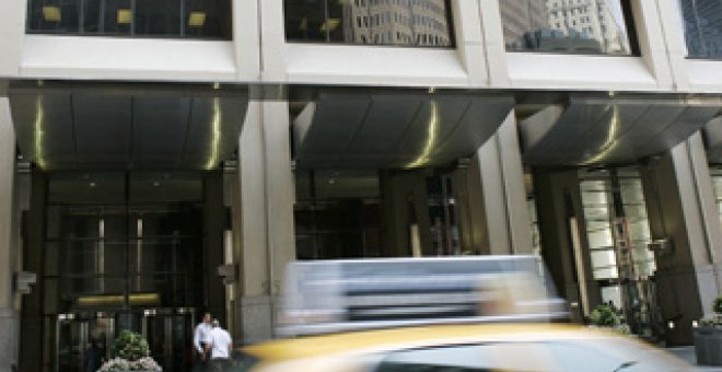 Investigan a S&P por filtrar la rebaja de EEUU