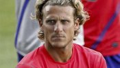 Forlán no viaja con el Atlético para negociar su marcha al Inter de Milán