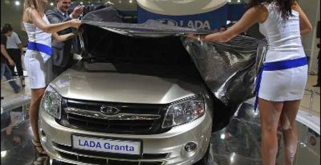 La venta de coches sube en agosto, pero sigue en niveles de hace 20 años