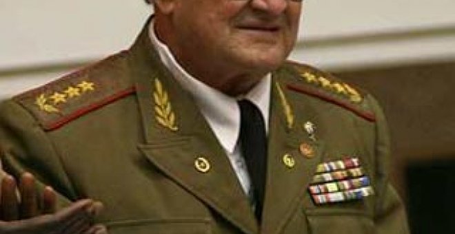 Fallece Julio Casas Regueiro, ministro de Defensa de Cuba