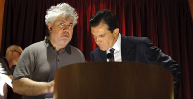 Almodóvar recupera la confianza tras el roto de 'Los abrazos'