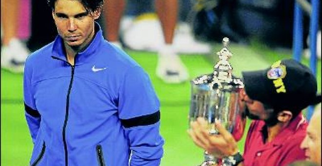 Nadal olvida cómo se gana a Djokovic