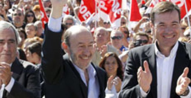 Rubalcaba pide retirar las desgravaciones a los colegios de élite