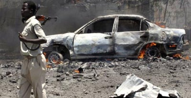 Una explosión en Mogadiscio causa al menos 100 muertos