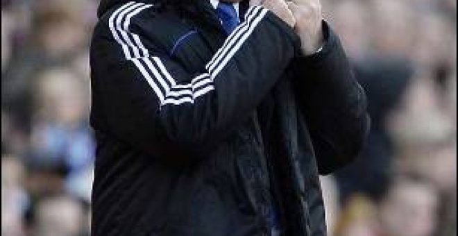 Hiddink debuta con victoria en el Chelsea