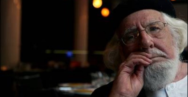 Ernesto Cardenal: "La jerarquía de la Iglesia se acuesta con cualquiera"