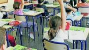 Andalucía convoca oposiciones para 6.000 maestros