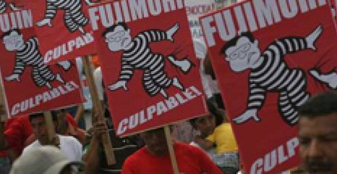 Lima se moviliza contra Fujimori