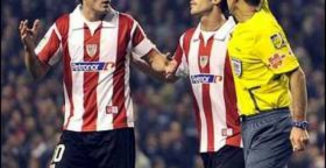 Van der Vaart: "El árbitro no influyó en el resultado contra el Athletic de Bilbao"