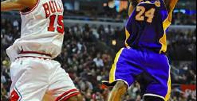 Bryant y Gasol no permiten la derrota de los Lakers