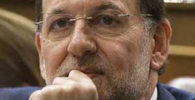 Rajoy: "Chacón sólo quería salir en el Telediario con la marcha de Kosovo"