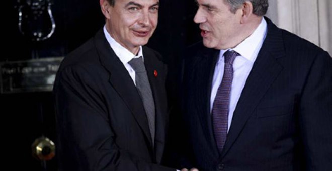 Brown pide a Zapatero que medie para acercar posiciones en el G-20