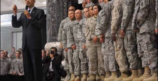 Obama sorprende con un viaje inesperado a Irak