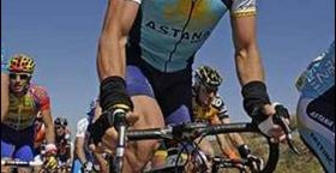 Armstrong, acusado de violar las normas antidopaje