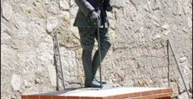 El PP no retirará la estatua de Franco en Melilla si Defensa no le da otra ubicación