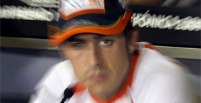 Alonso: "Añoro la competitividad con Hamilton"