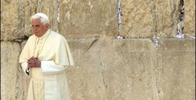 El Vaticano defiende al Papa del alud de críticas en Israel