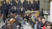 Catalunya busca fórmulas para que los antidisturbios estén identificados