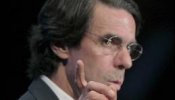 Aznar recibe un baño de multitudes en Zaragoza