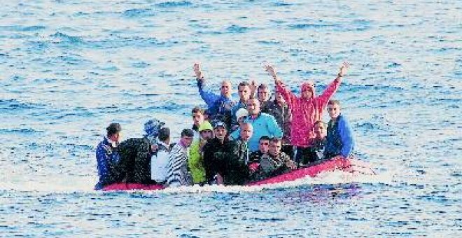 Recuperados dos cuerpos del naufragio de la patera de Tarifa