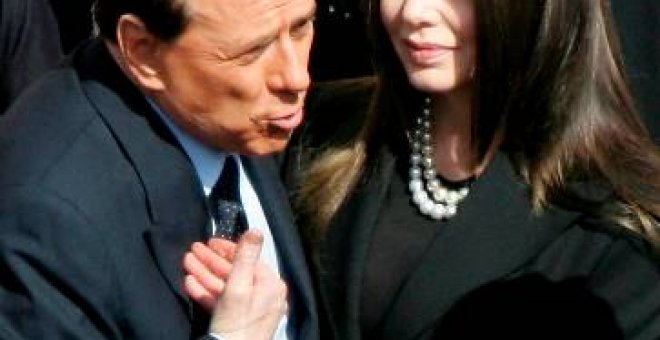 La esposa de Berlusconi dice que se ha desprestigiado su dignidad y su matrimonio