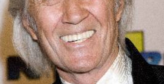 El forense de la familia asegura que David Carradine no se suicidó