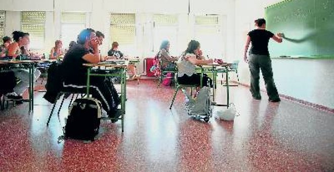 Los profesores dedican diez minutos por hora a poner orden