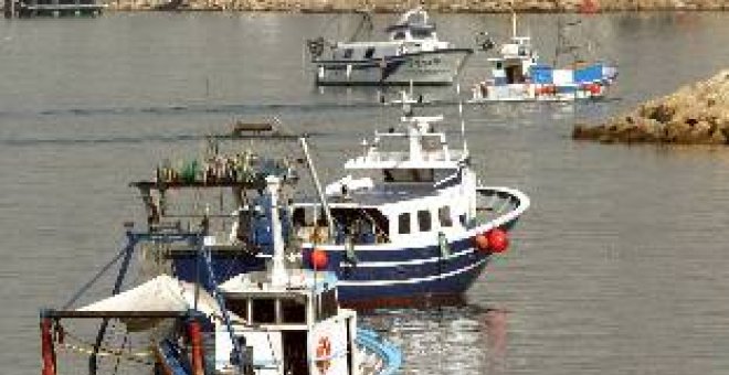 Alerta por una mancha de petróleo en el mar al sur de Tarragona