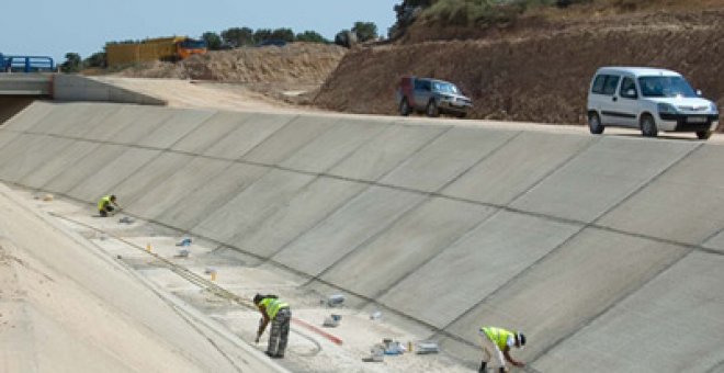 Un canal de agua para transformar la economía