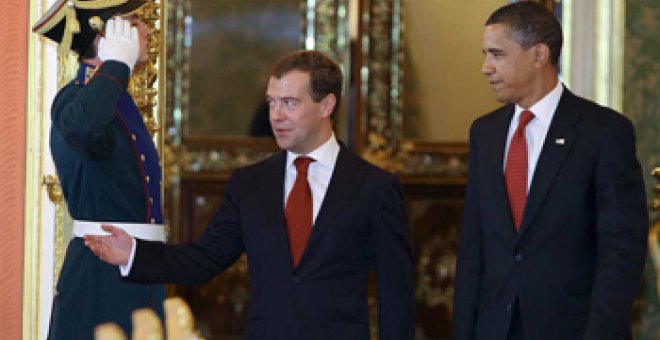 Obama y Medvédev firman un nuevo acuerdo sobre armas nucleares