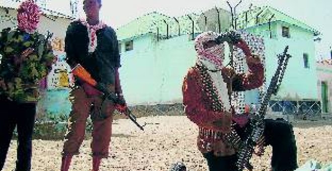 París intenta liberar a sus dos espías cautivos en Somalia