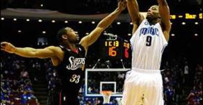 El alero de Orlando Rashard Lewis, diez partidos suspendido por dar positivo