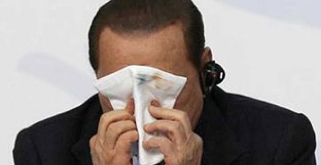 Berlusconi pide respeto a su intimidad