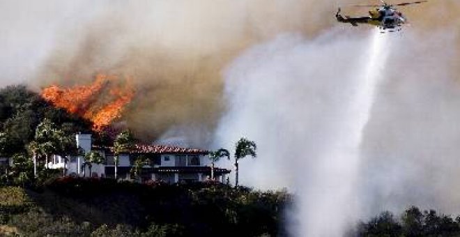 Declaran el estado de emergencia por un incendio en el norte de California