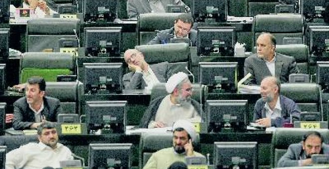 Ahmadineyad llena su Gobierno de halcones