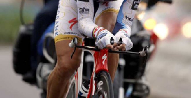 Cancellara recupera el jersey oro tras la contrarreloj de Valencia