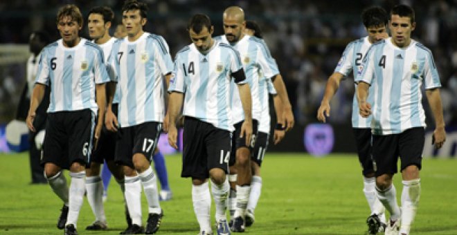 Brasil da una lección de efectividad a Argentina y se clasifica para el Mundial