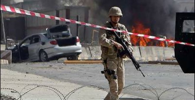 Tres muertos por un atentado suicida en el aeropuerto de Kabul