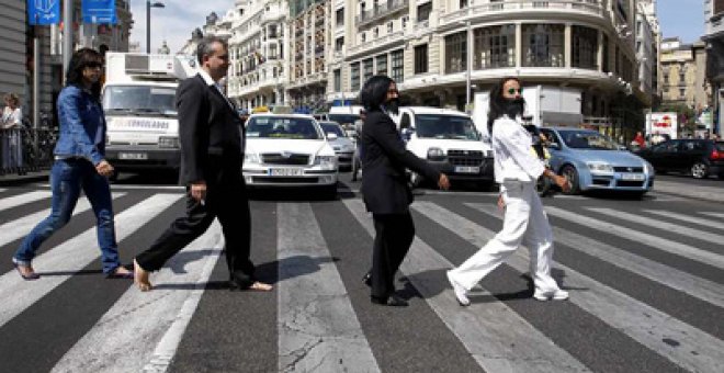 Las calles de Madrid imitan a Abbey Road