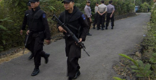 La Policía mata a cuatro presuntos terroristas en Indonesia