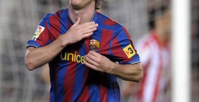 Messi disfruta, Kun sufre