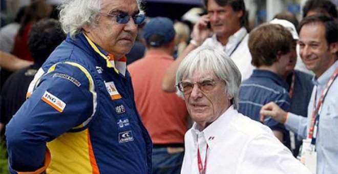 Ecclestone anima a Briatore a apelar su expulsión de la F1: "Ncesitamos a gente como él"