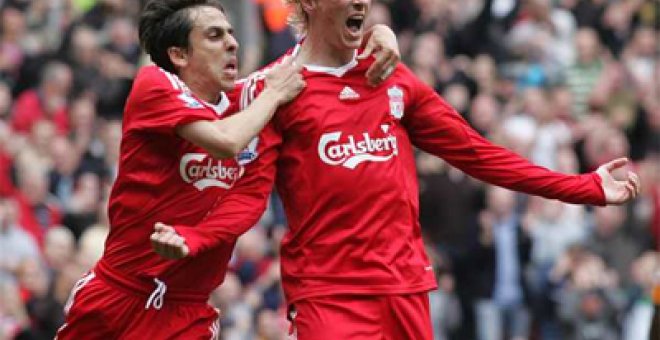 'Hat-trick' de Torres en la goleada del Liverpool