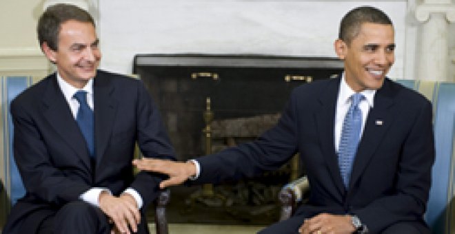 Zapatero se sienta por fin en el despacho de Obama