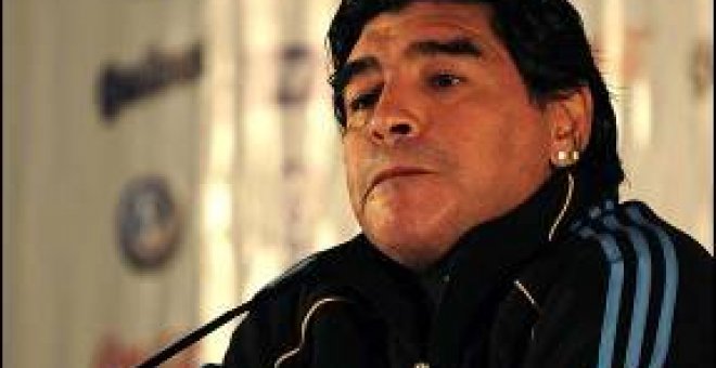 Maradona: "A Messi lo cargamos de mucha responsabilidad"