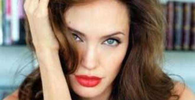 Angelina, una espía muy sexy