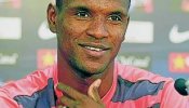 Abidal renueva hasta 2012