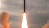 Irán prueba un nuevo misil y aumenta la tensión